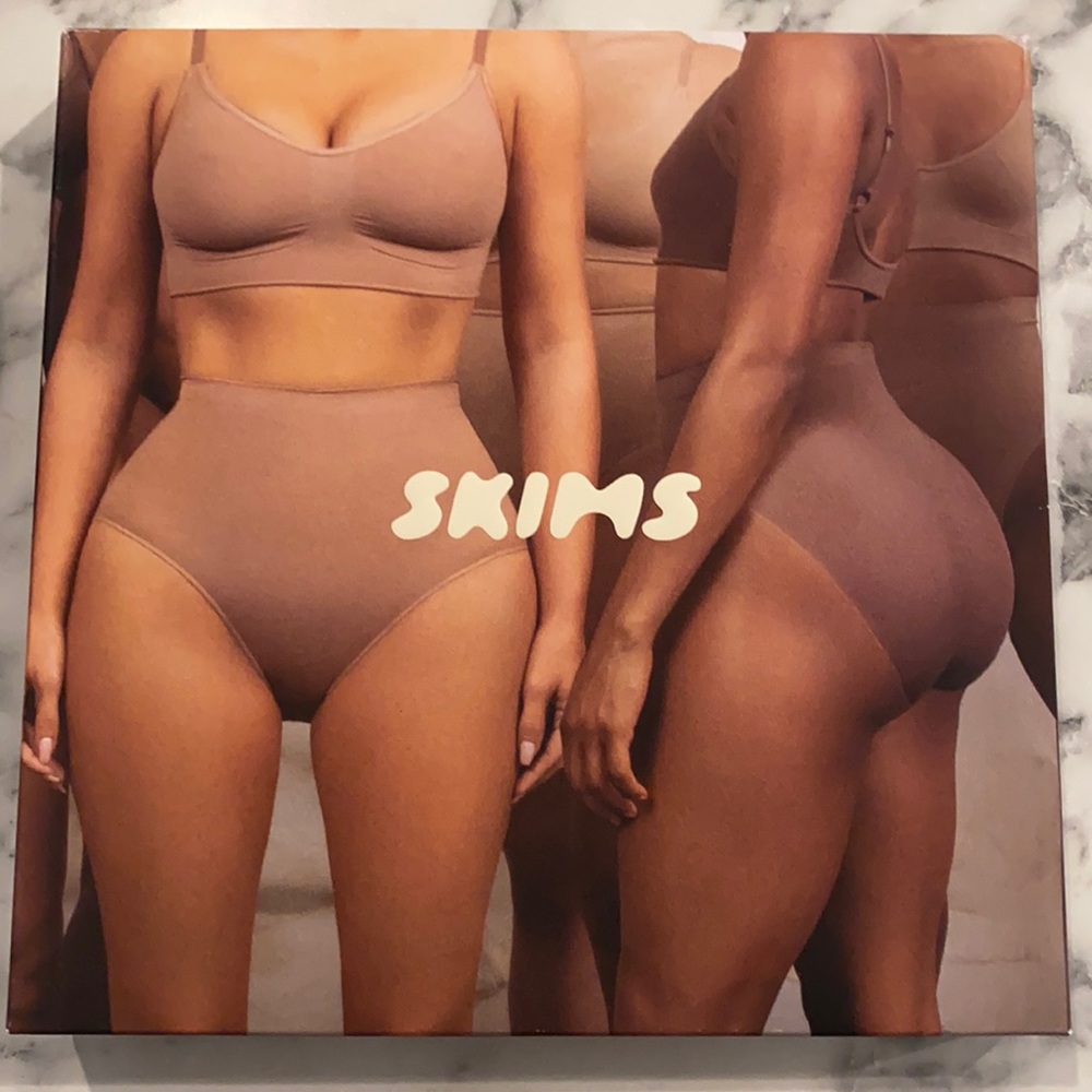Skims Sculpting Mid Waist Brief - Mica